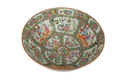 Lot 170 - A CHINESE CANTON PORCELAIN BOWL, 19TH CENTURY