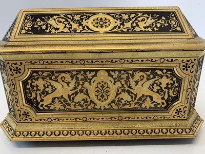 Lot 28 - A FINE EARLY 20TH CENTURY SPANISH GOLD DAMASCENED STEEL CASKET IN THE MANNER OF ZULOAGA
