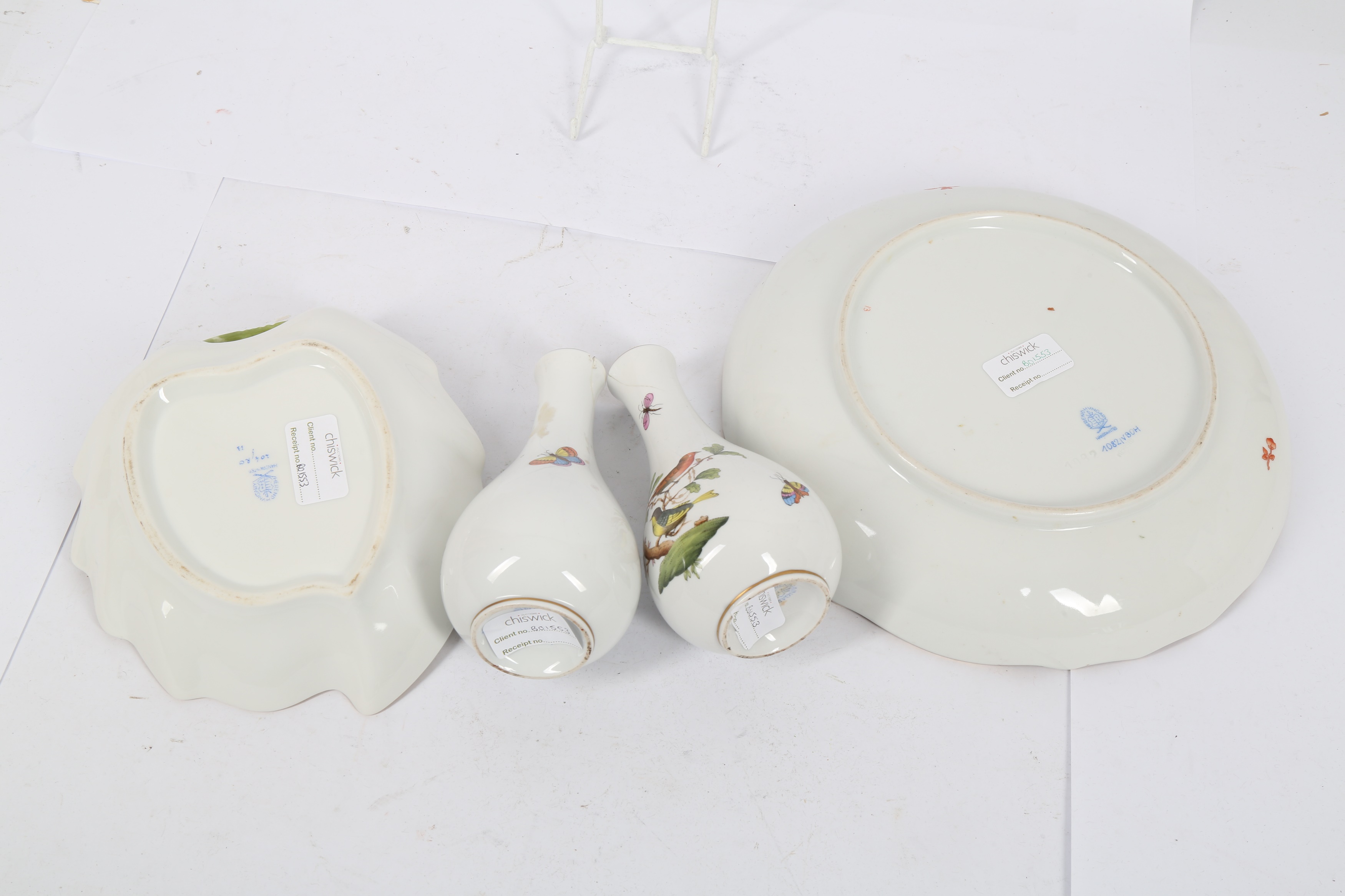 Lot 119 A HEREND PORCELAIN DISH, 20TH CENTURY