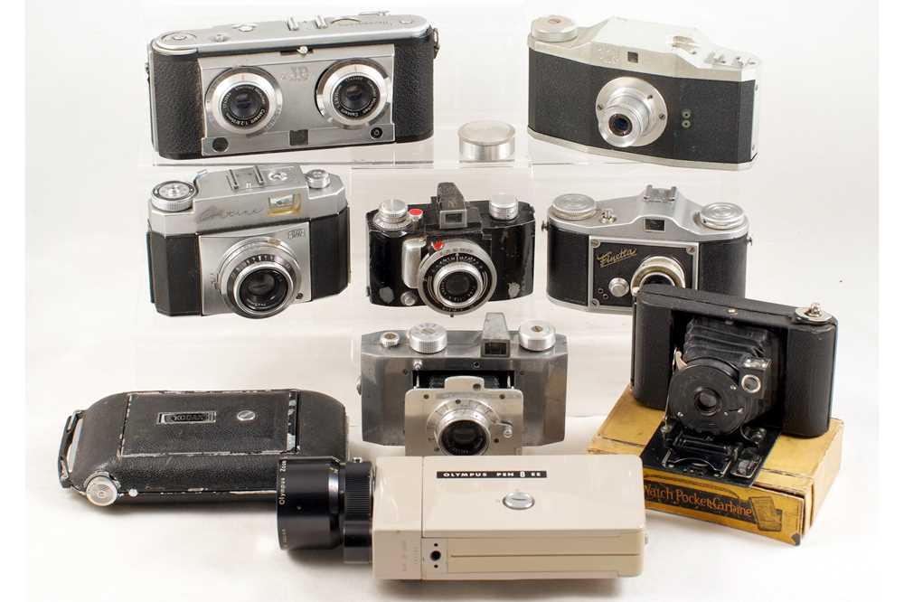 Lot 93 - A Good Selection of Collector's Cameras, inc Gallus Derlux.