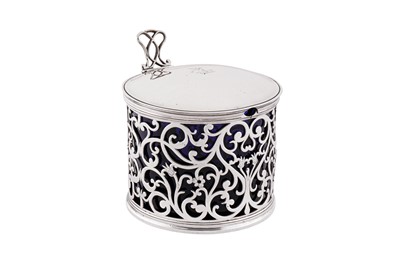 Lot 418 - A George III sterling silver conserve pot, London 1768 by Thomas Nash (reg. Sep 1759)