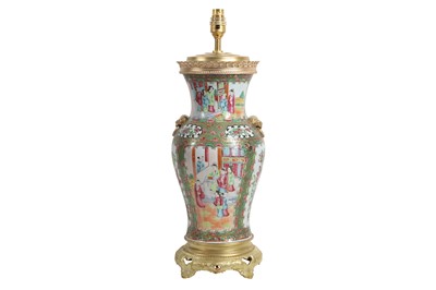 Lot 100 - A 19TH CENTURY CHINESE FAMILLE ROSE PORCELAIN LAMP BASE