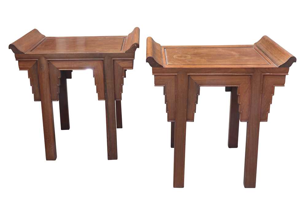 Lot 172 - A PAIR OF MAHOGANY CHINESE STYLE OCCASIONAL TABLES