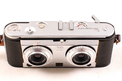 Lot 62 - An Iloca Stereograms 35mm Stereo Camera.
