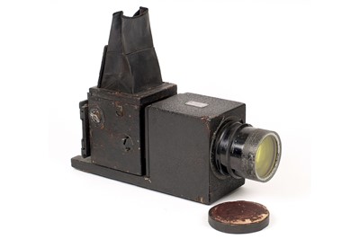 Lot 145 - A Rare 'Long Tom' Camera as Used by W G Vanderson at Fox Photos Agency, London.