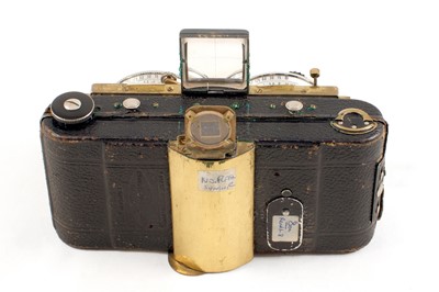 Lot 71 - An Unique 120 Format Stereo Camera, with CZ Tessar Lenses.