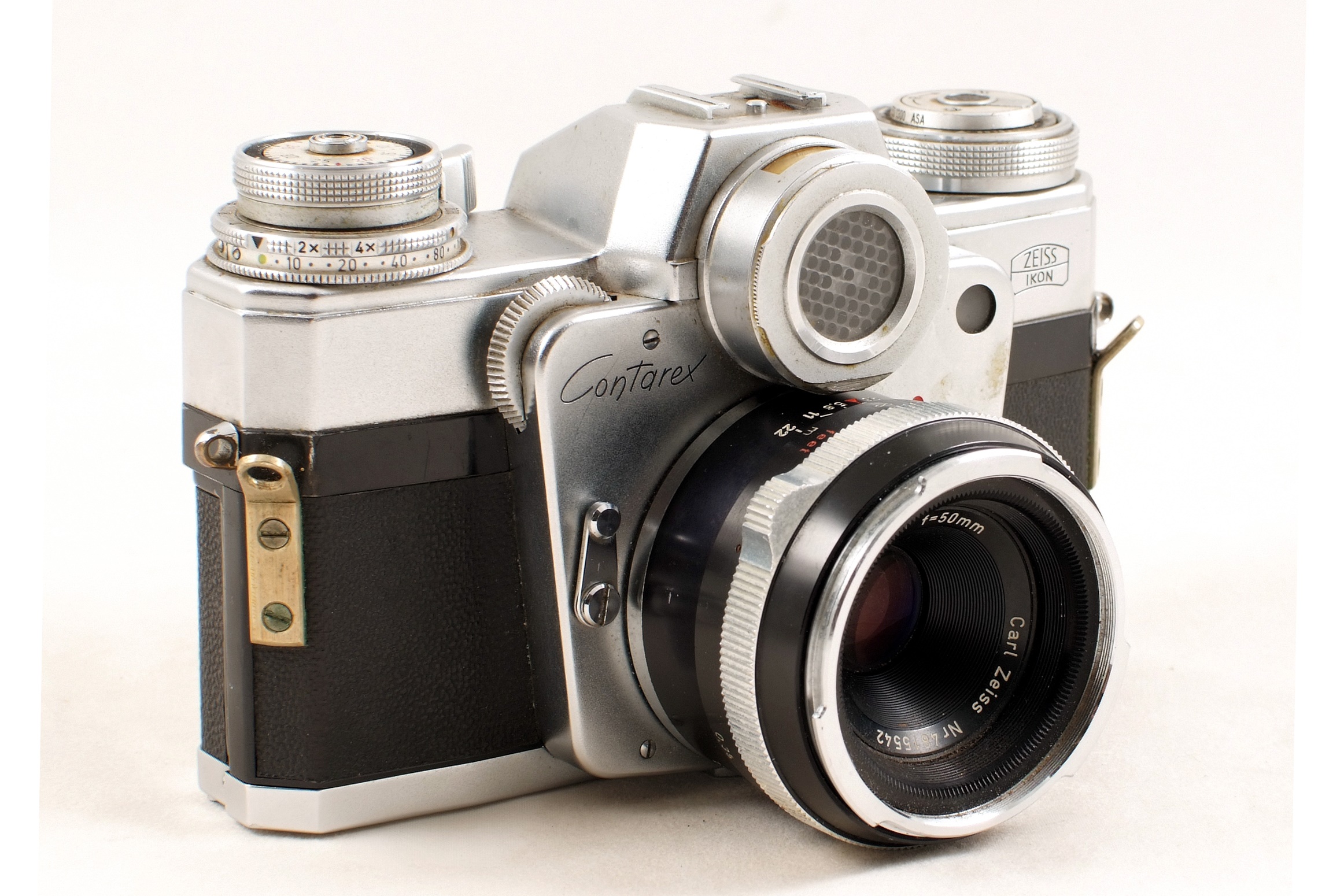 Lot 117 - Zeiss Ikon Contarex with 50mm f2.8 Tessar