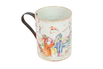 Lot 330 - A CHINESE EXPORT PORCELAIN MUG, 18TH CENTURY