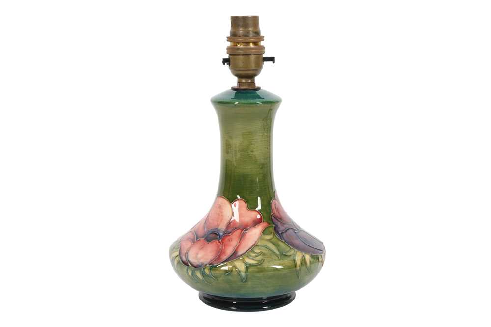 Lot 331 - MOORCROFT, AN ANEMONE PATTERN LAMP BASE