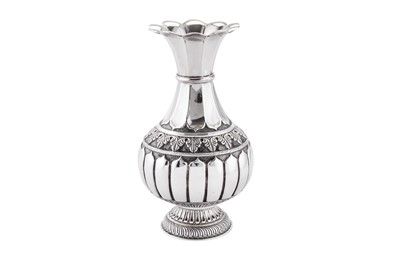 Lot 195 - A mid-20th century Indian silver betel spittoon, Deccan circa 1950