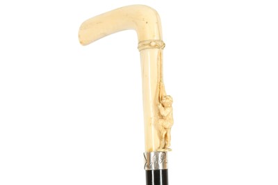 Lot 252 - A CARVED MARINE IVORY HANDLED WALKING CANE, LATE 19TH TO EARLY 20TH CENTURY