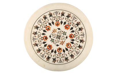 Lot 257 - A MUGHAL-STYLE PIETRA DURA INLAID MARBLE TABLETOP