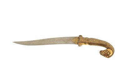 Lot 134 - A GOLD-DAMASCENED (KOFTGARI) RAM-HEADED STEEL DAGGER (KHANJAR)