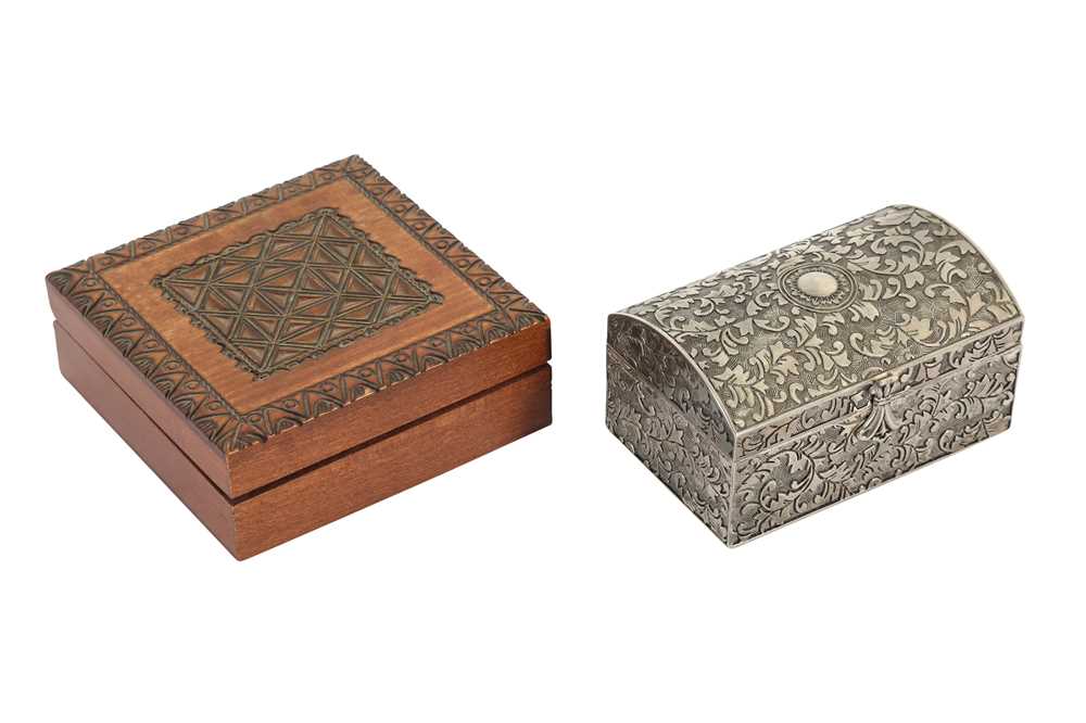 Lot 695 - TWO SMALL BOXES