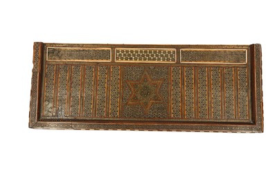 Lot 265 - λ A PORTABLE MICRO-MOSAIC KHATAMKARI BACKGAMMON BOARD