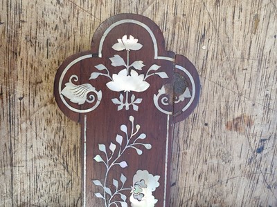 Lot 755 - A CHINESE MOTHER OF PEARL-INLAID WOOD CROSS.