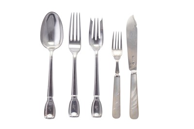 Lot 184 - A 20TH CENTURY AMERICAN STERLING SILVER TABLE SERVICE OF FLATWARE / CANTEEN, NEW YORK CIRCA 1930, BY TIFFANY & CO