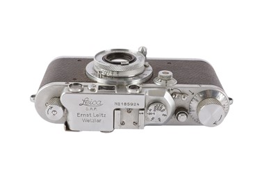 Lot 121 - A Leica IIIa Rangefinder Camera