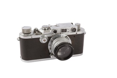 Lot 121 - A Leica IIIa Rangefinder Camera