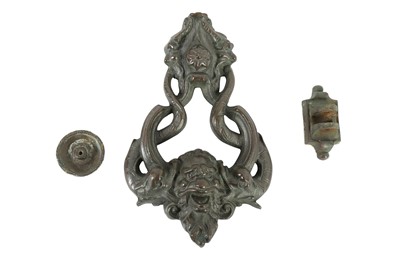 Lot 459 - A BRONZE DOOR KNOCKER, LATE 19TH/20TH CENTURY