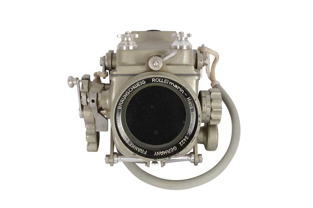 Lot 330 - A Rollei Rolleimarin Hans Hass TLR Underwater Housing