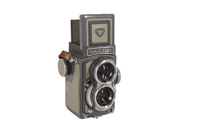 Lot 129 - A Rolleiflex 4x4 Grey Baby TLR Camera