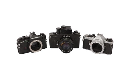 Lot 193 - A Selection of SLR Cameras