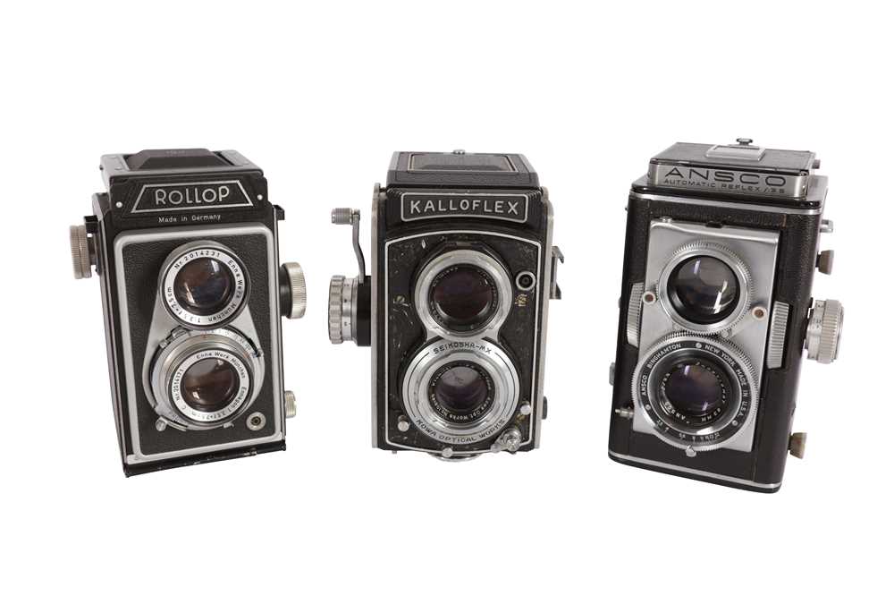 Lot 83 - A Selection of TLR Cameras