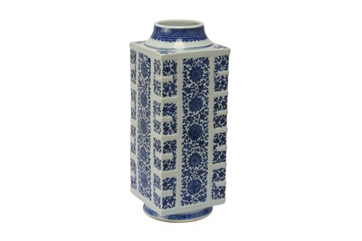 Lot 151 - A CHINESE BLUE AND WHITE 'CONG' VASE.