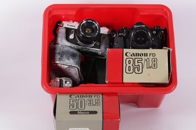 Lot 253 - A Selection of Canon SLR Equipment
