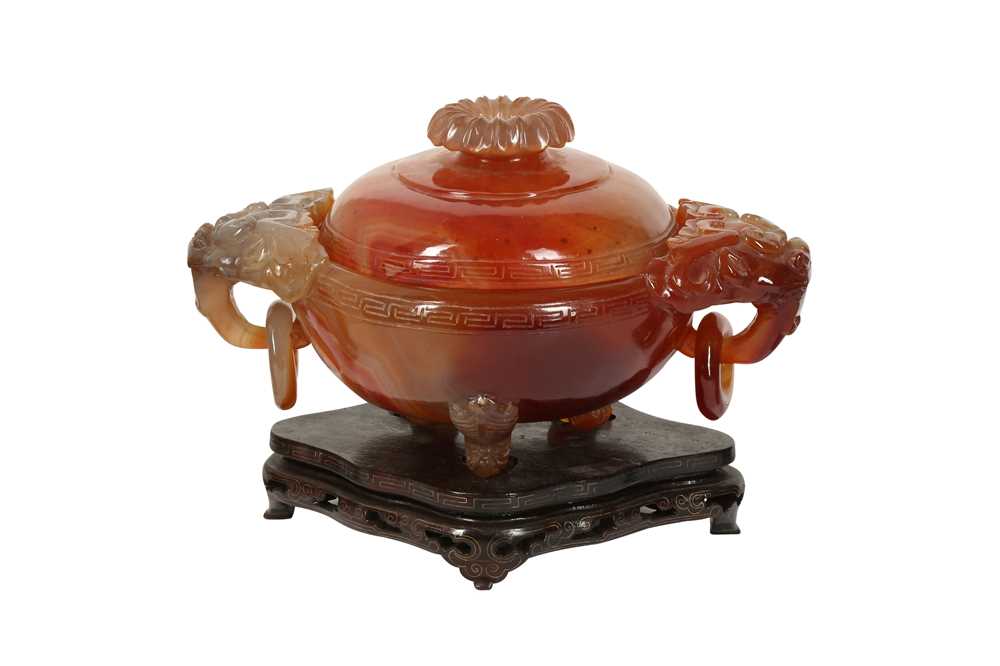 Lot 307 - A CHINESE CARNELIAN AGATE INCENSE BURNER AND COVER