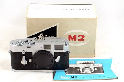 Lot 126 - Boxed Chrome Leica M2 Rangefinder Body.