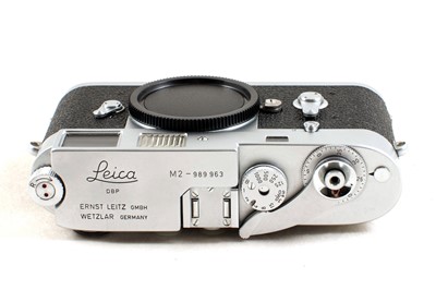 Lot 126 - Boxed Chrome Leica M2 Rangefinder Body.