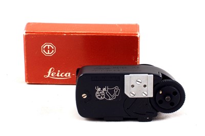 Lot 32 - A Good Black Leica Meter MR.