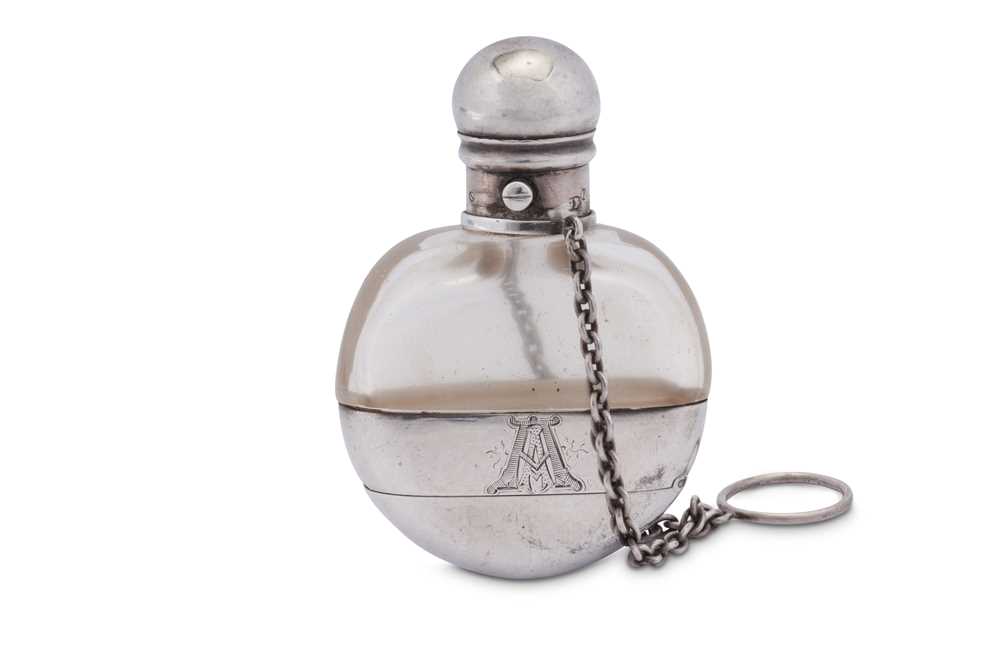 Lot 36 - A Victorian sterling silver combination scent bottle vinaigrette, London 1876 by by George Brace (reg. Aug 1859)