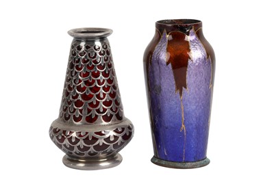 Lot 164 - A MINIATURE AMERICAN OVERLAY SILVER AND RUBY GLASS VASE, EARLY 20TH CENTURY