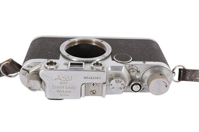 Lot 106 - A Leica IIc Sharkskin Rangefinder Camera Body
