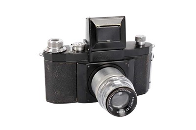 Lot 107 - A Black  KW Praktiflex SLR Camera (V10)