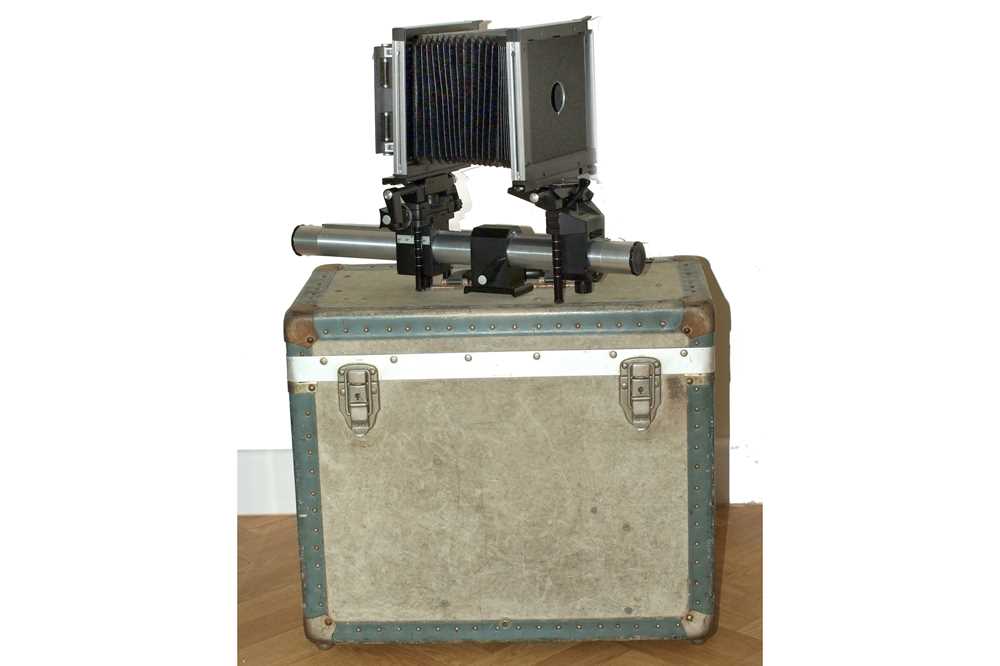 Lot 179 - Sinar P2 Body with Bellows & lens Panel in Fitted Case.