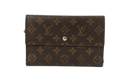 Lot 370 - LOUIS VUITTON MONOGRAM LARGE WALLET