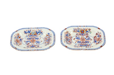 Lot 147 - A PAIR OF SPODE IRONSTONE OCTAGONAL DISHES, CIRCA 1820