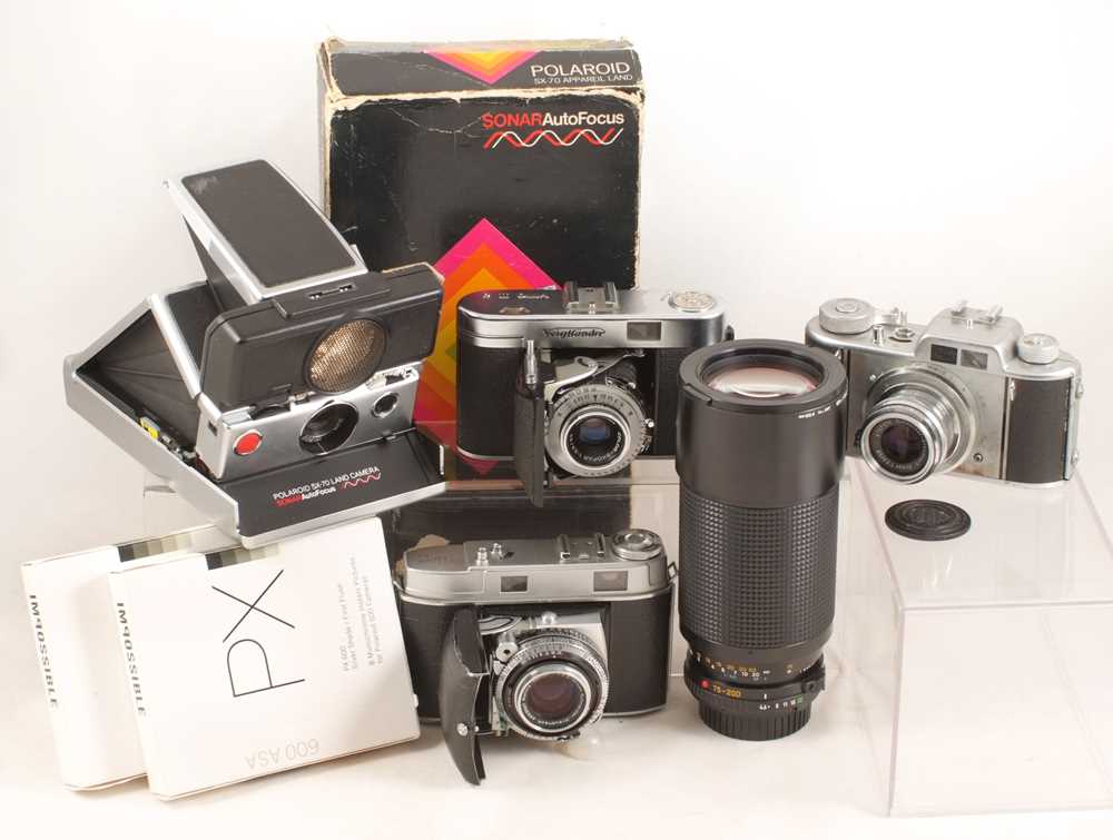 Lot 295 - Polaroid SX-70, Kodak Retina IIc, Voigtlander Vito etc