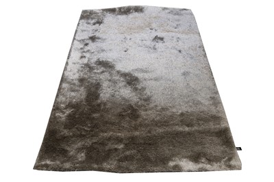 Lot 407 - A 'BENUTA WHISPER' GREY POLYESTER RUG