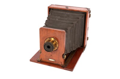 Lot 178 - A Unmarked British Half Plate Field Camera
