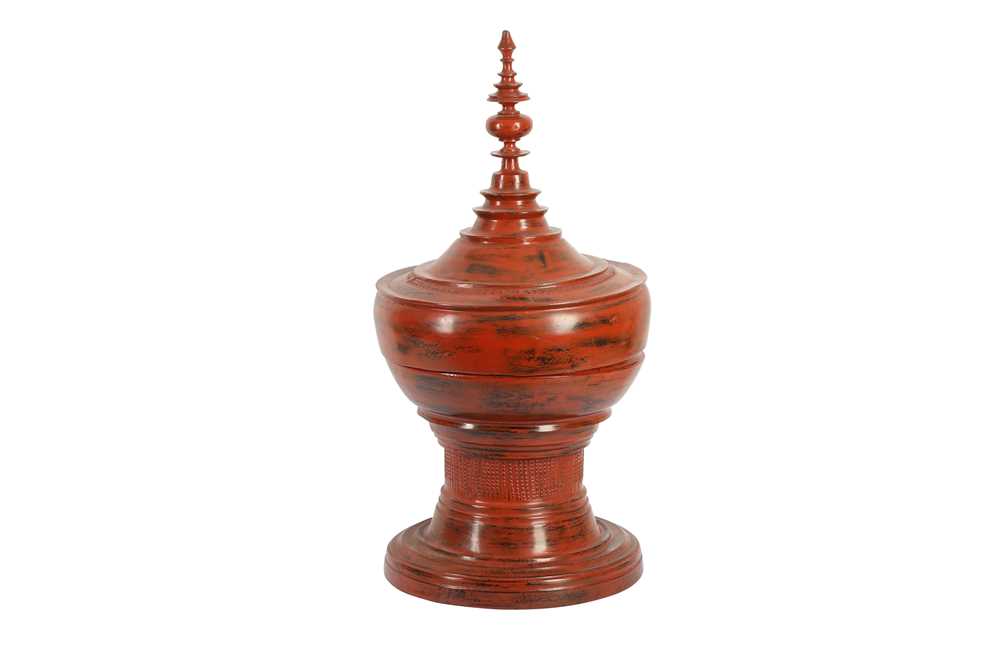 Lot 682 - A BURMESE (MANDALAY) RED LACQUERED OFFERING JAR, HSUN-OK