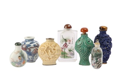 Lot 647 - λ SEVEN CHINESE SNUFF BOTTLES.