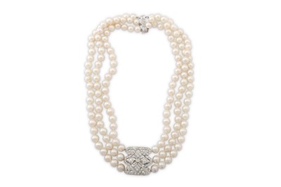 Lot 150 - A cultured pearl and diamond choker