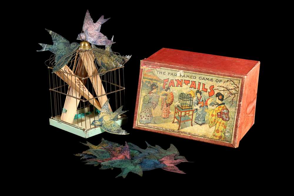 Lot 374 - AN EARLY 20TH CENTURY BOXED TABLE GAME OF FANTAILS