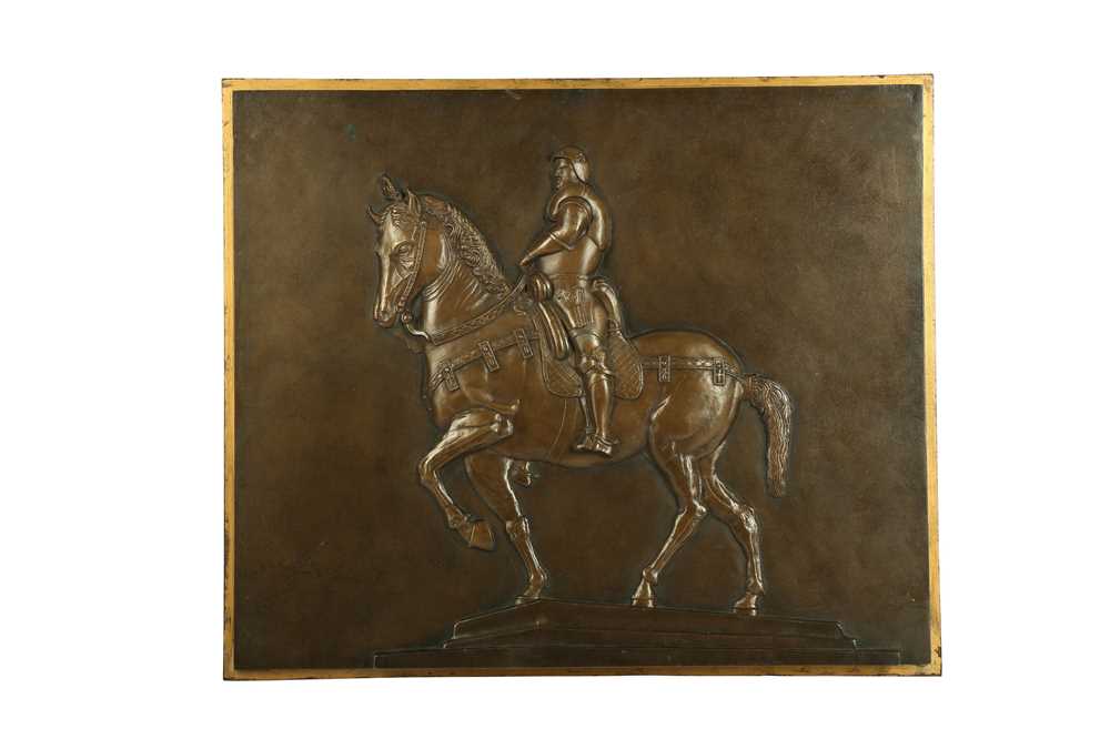 Lot 255 - A LATE 19TH / EARLY 20TH CENTURY BRONZE RELIEF DEPICTING THE EQUESTRIAN MONUMENT TO COLLEONI