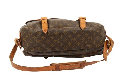 Sold at Auction: VINTAGE LOUIS VUITTON MONOGRAM SAUMUR 43